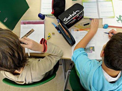 Bei der Wiener Lerntafel kann man Patenschaften für Schüler übernehmen. Bei der Wiener Lerntafel kann man Patenschaften für Schüler übernehmen.