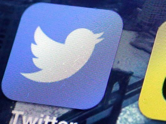 Hacker twitterten im Namen des russischen Regierungschefs. Hacker twitterten im Namen des russischen Regierungschefs.