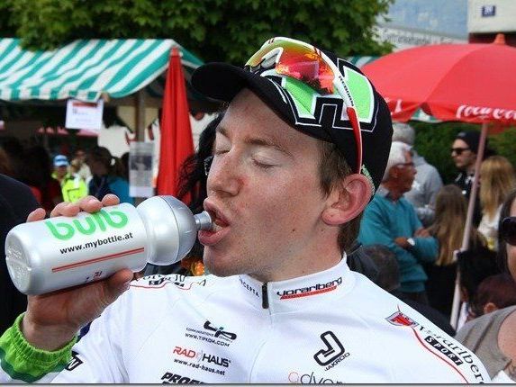 Zwei Team Vorarlberg Fahrer Schnaidt und Janorschke sind schwer gestürzt. Zwei Team Vorarlberg Fahrer Schnaidt und Janorschke sind schwer gestürzt.