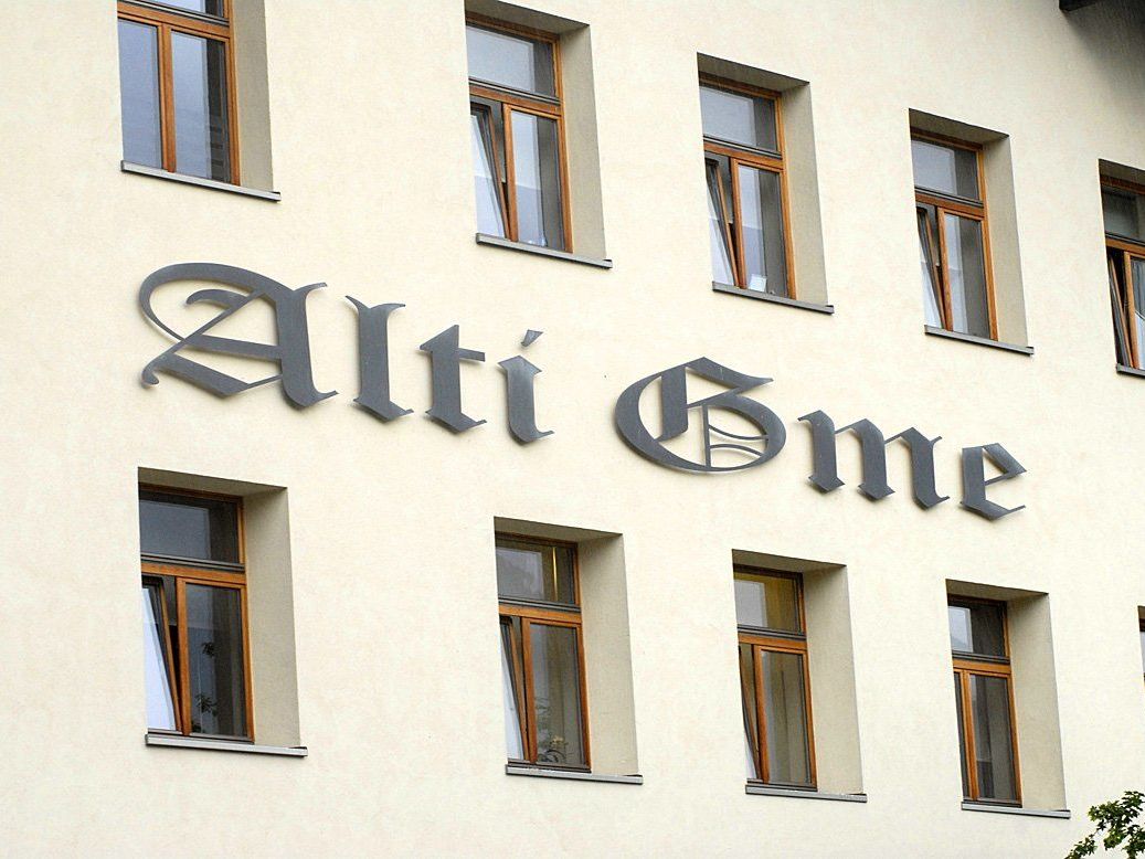 Das September-Treffen von "Net lugg lo!" findet - wie gewohnt - im Haus "Alti Gme" in Tschagguns statt. Das September-Treffen von "Net lugg lo!" findet - wie gewohnt - im Haus "Alti Gme" in Tschagguns statt.