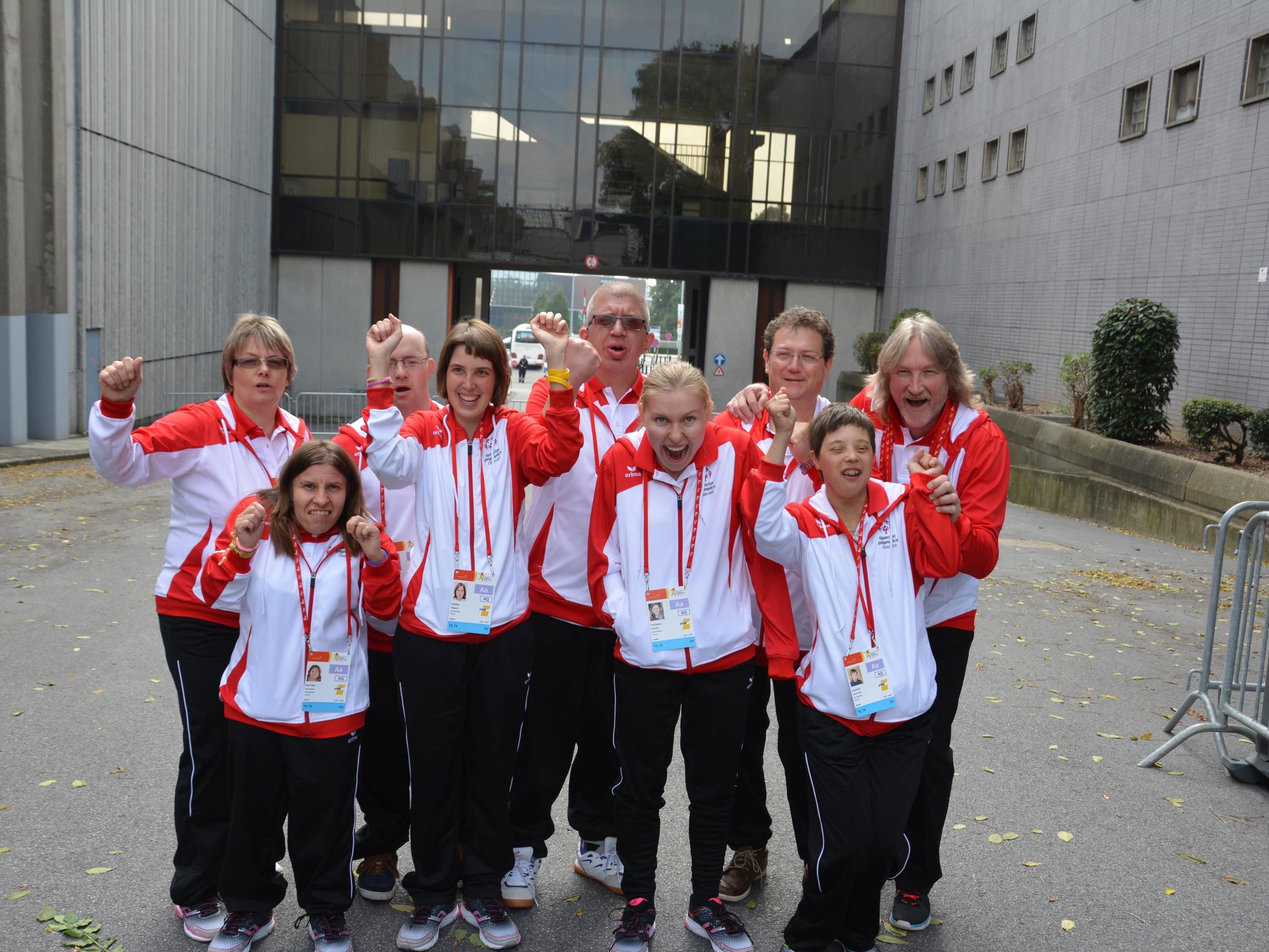 Zufrieden mit ihren Ergebnissen: Die Teilnehmer bei den Special Olympics in Antwerpen. Zufrieden mit ihren Ergebnissen: Die Teilnehmer bei den Special Olympics in Antwerpen.
