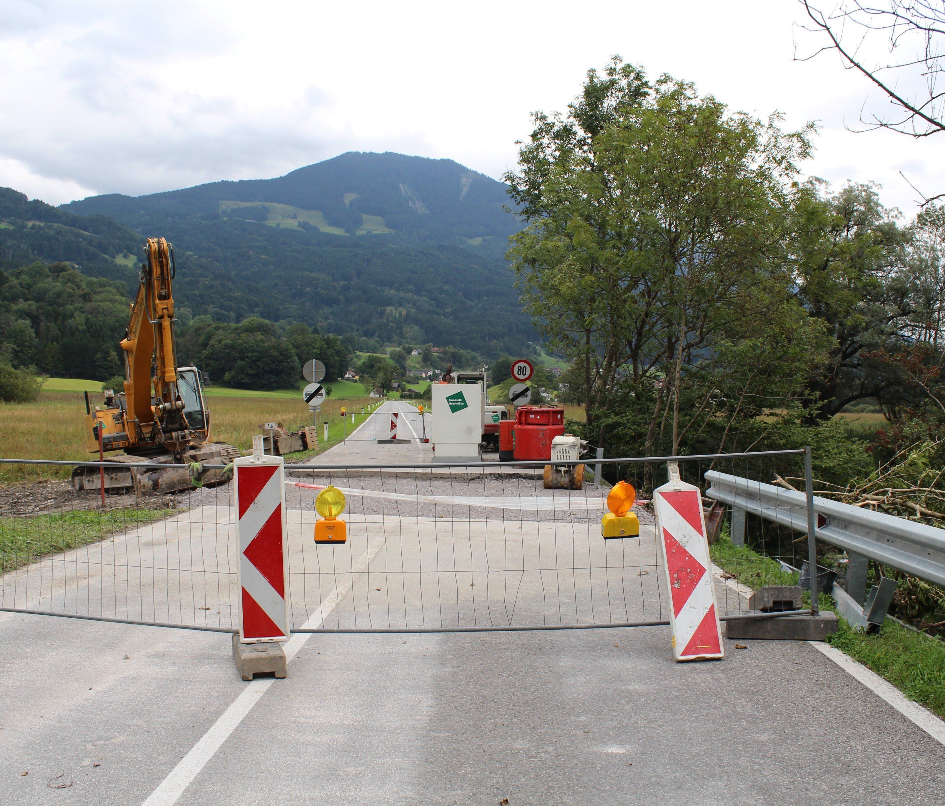 Baustellenabschnitt an der L54 von Frastanz nach Satteins Baustellenabschnitt an der L54 von Frastanz nach Satteins