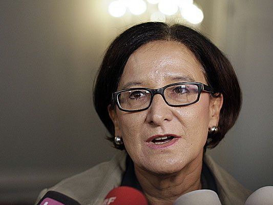 Mikl-Leitner plant einen Vorstoß in Sachen Asyl-Unterbringung Mikl-Leitner plant einen Vorstoß in Sachen Asyl-Unterbringung
