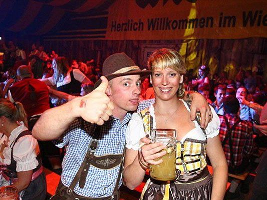 Abgefeiert wurde feuchtfröhlich am Samstag auf der Wiener Wiesn Abgefeiert wurde feuchtfröhlich am Samstag auf der Wiener Wiesn