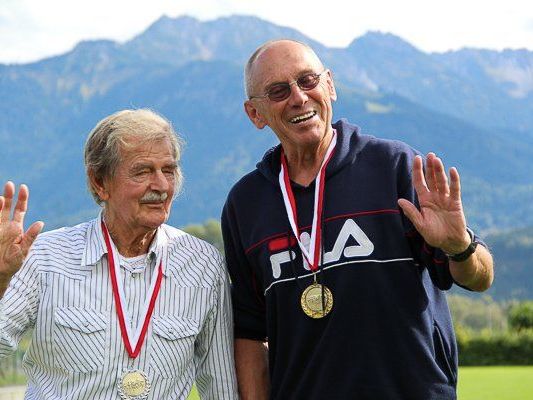 Stolz auf ihre Halbmarathonleistung waren die beiden "Altherren" Stolz auf ihre Halbmarathonleistung waren die beiden "Altherren"