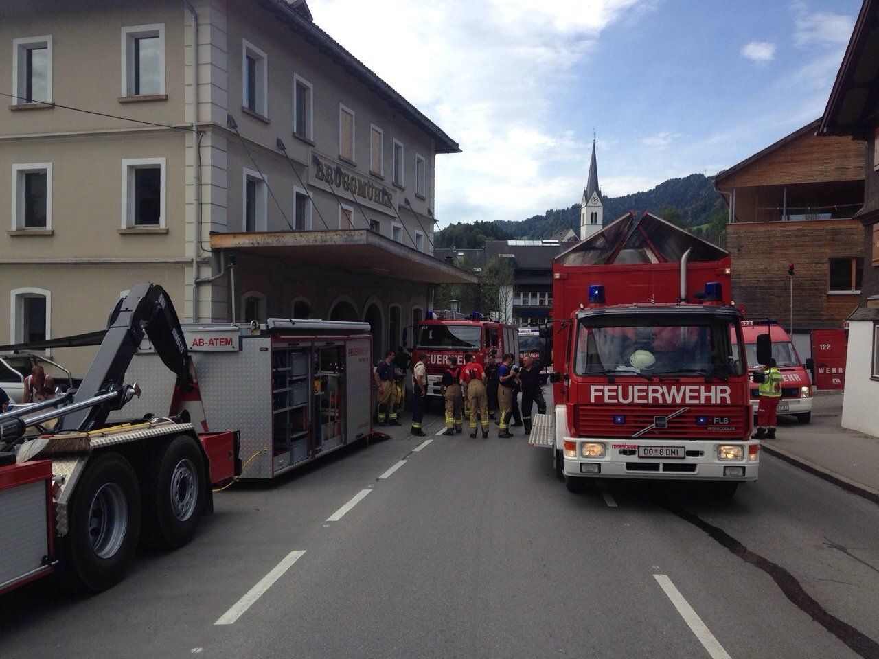 Gasaustritt bei Brauerei Egg - Feuerwehr im Einsatz. Gasaustritt bei Brauerei Egg - Feuerwehr im Einsatz.