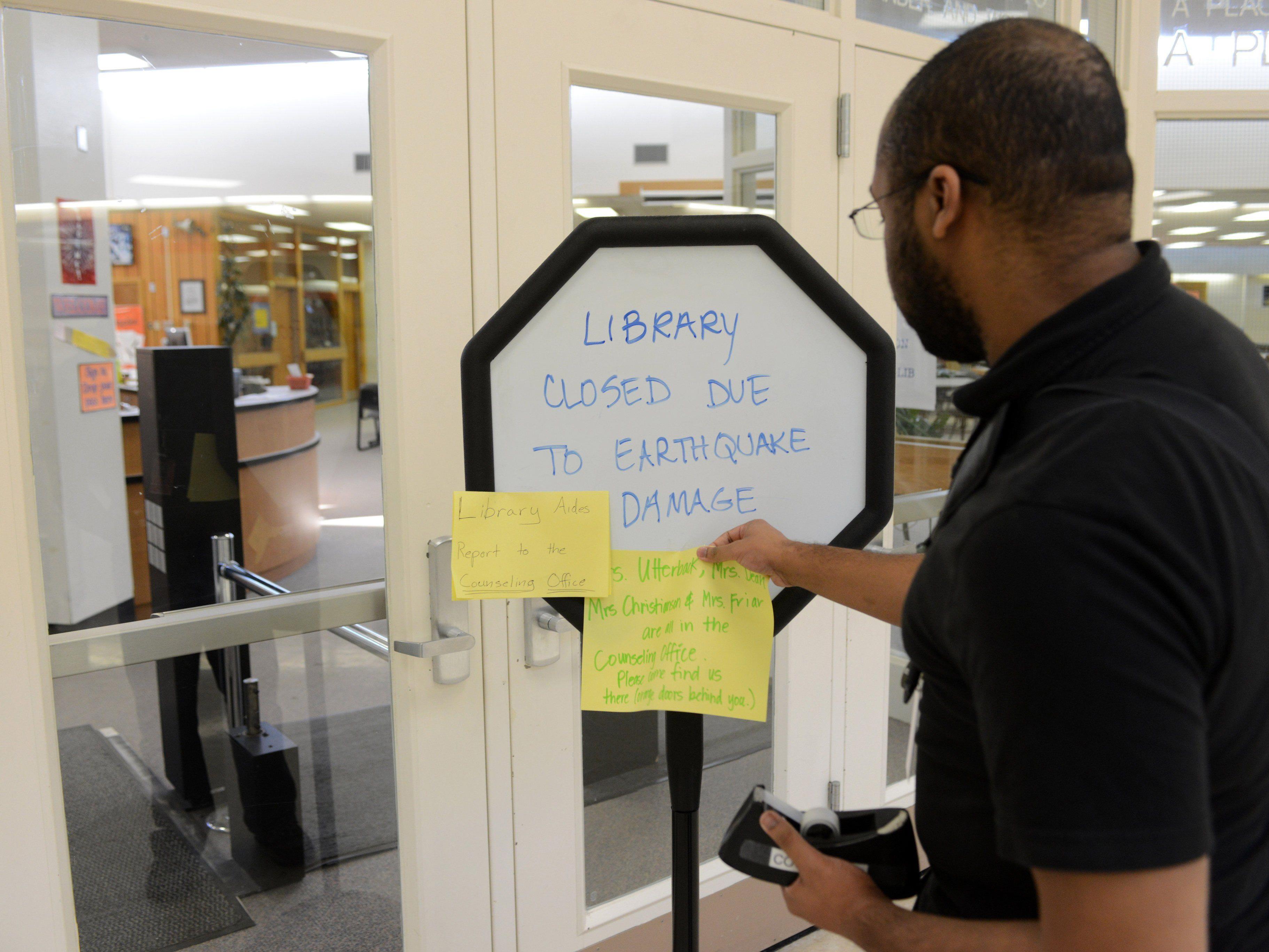 Die Bibliothek der Romig Middle School in Anchorage musste geschlossen werden
