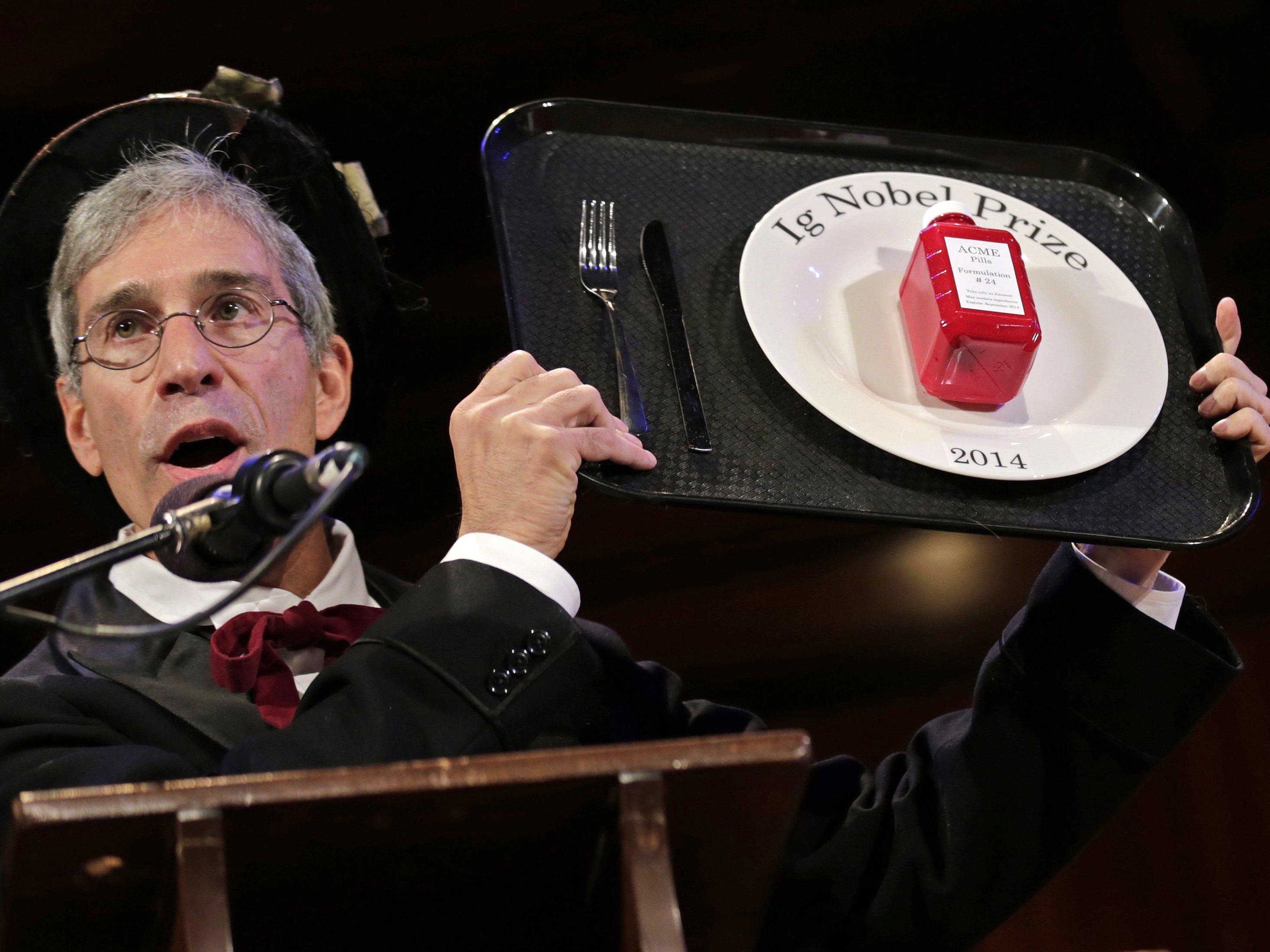 Ig-Nobelpreise 2014: Klamaukig-schrille Verleihung in Harvard. Im Bild: Marc Abrahams.