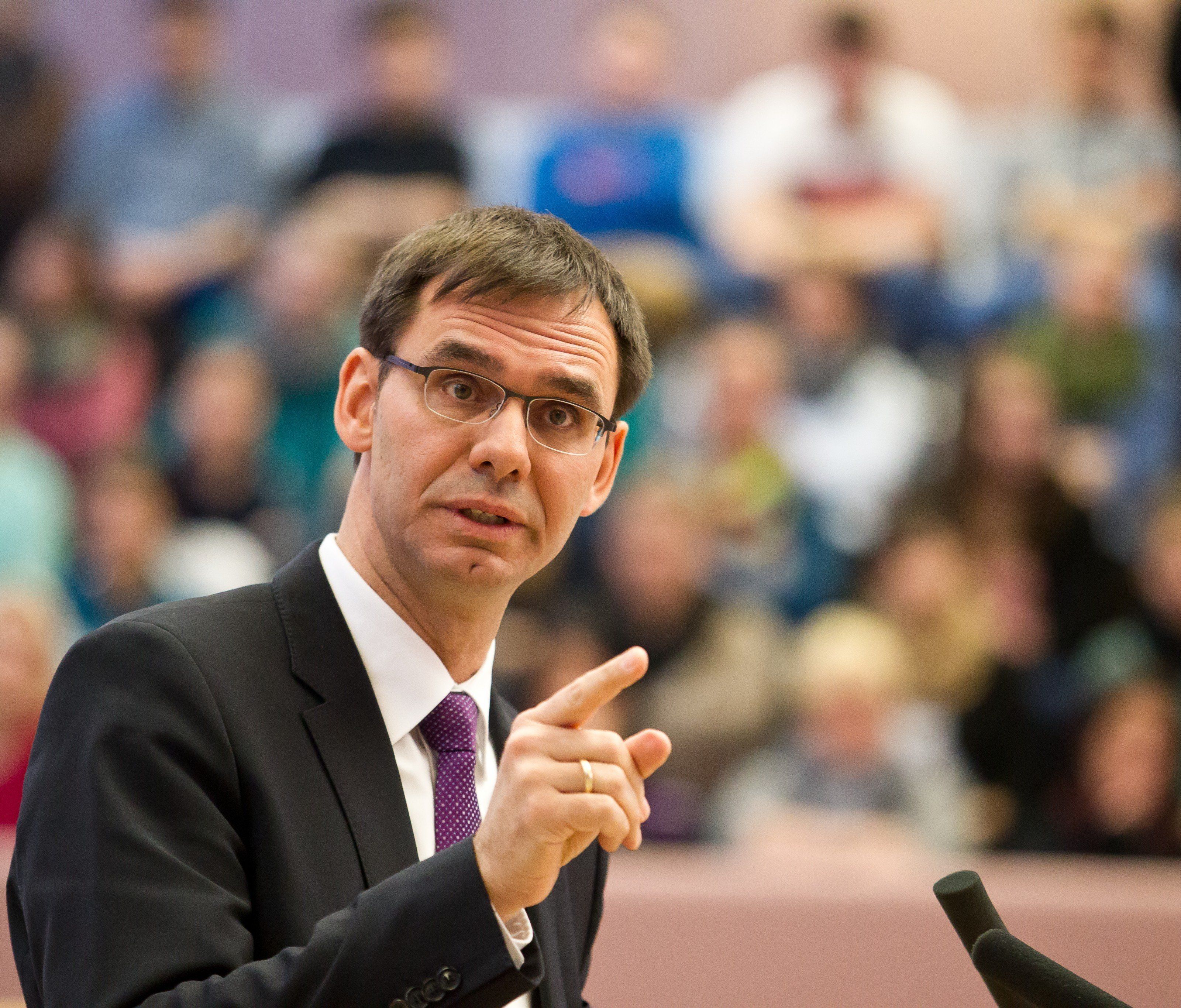 LH Wallner erteilt FPÖ-Forderung zum Euro-Austritt klare Absage. LH Wallner erteilt FPÖ-Forderung zum Euro-Austritt klare Absage.