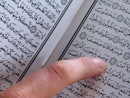 In Wiener Neustadt wurden nun Infostände für Koran-Verteilung verboten.