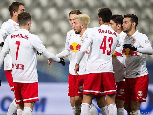 Salzburg schlug Innsbruck in der Verlängerung 2:1 Salzburg schlug Innsbruck in der Verlängerung 2:1