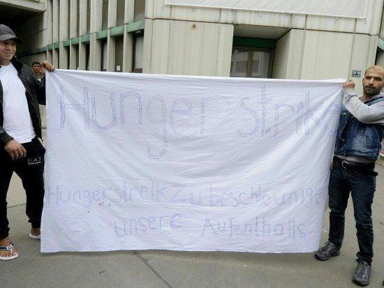 Asyl - Hungerstreik beendet, nach Thalham verlegt