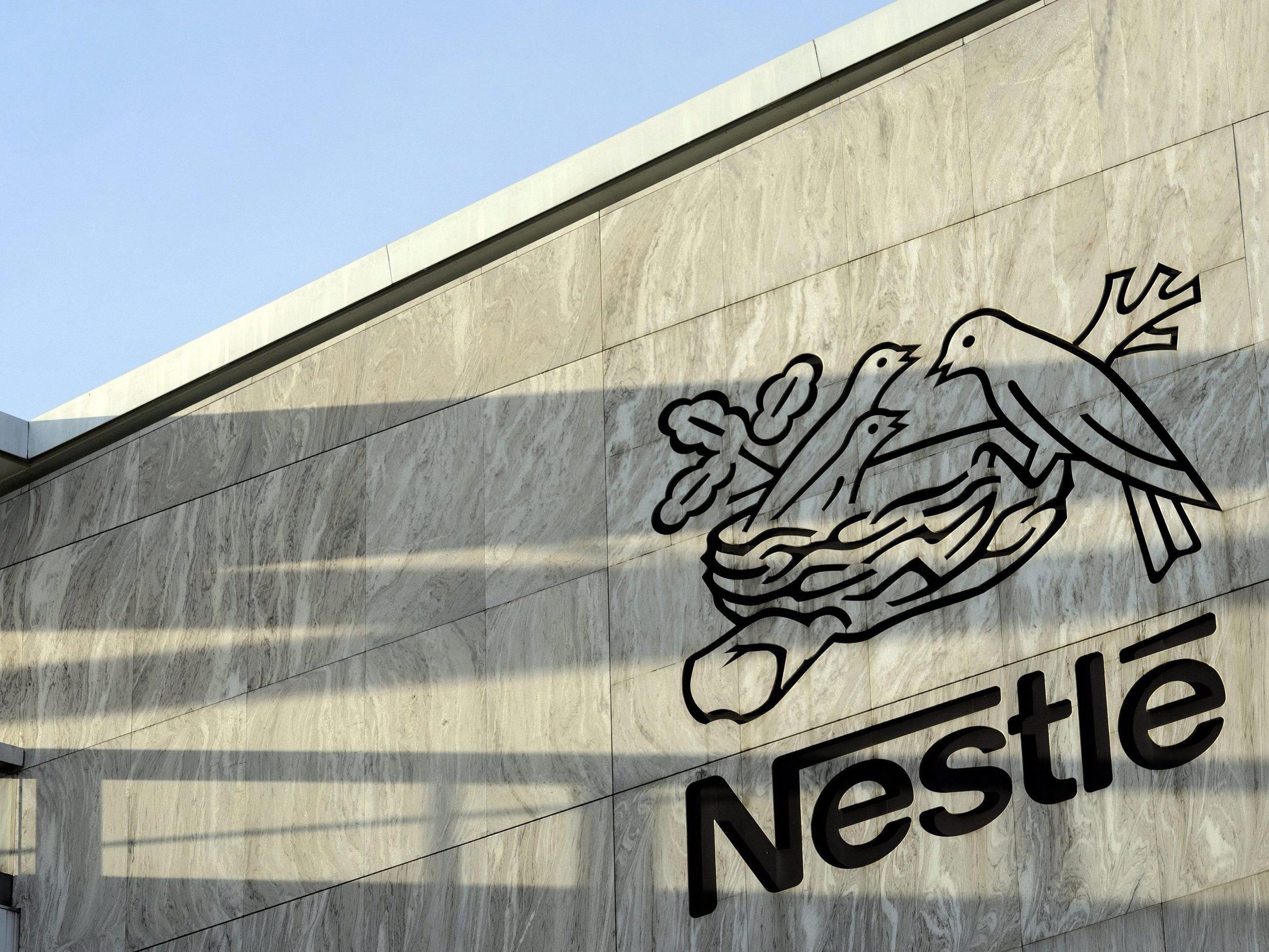 Nestlé wurde von Foodwatch mit dem "Goldenen Windbeutel 2014" ausgezeichnet.