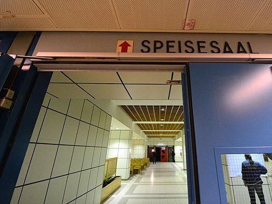 Blick in den Speisesaal des Asyl-Übergangsquartiers in Wien-Erdberg Blick in den Speisesaal des Asyl-Übergangsquartiers in Wien-Erdberg