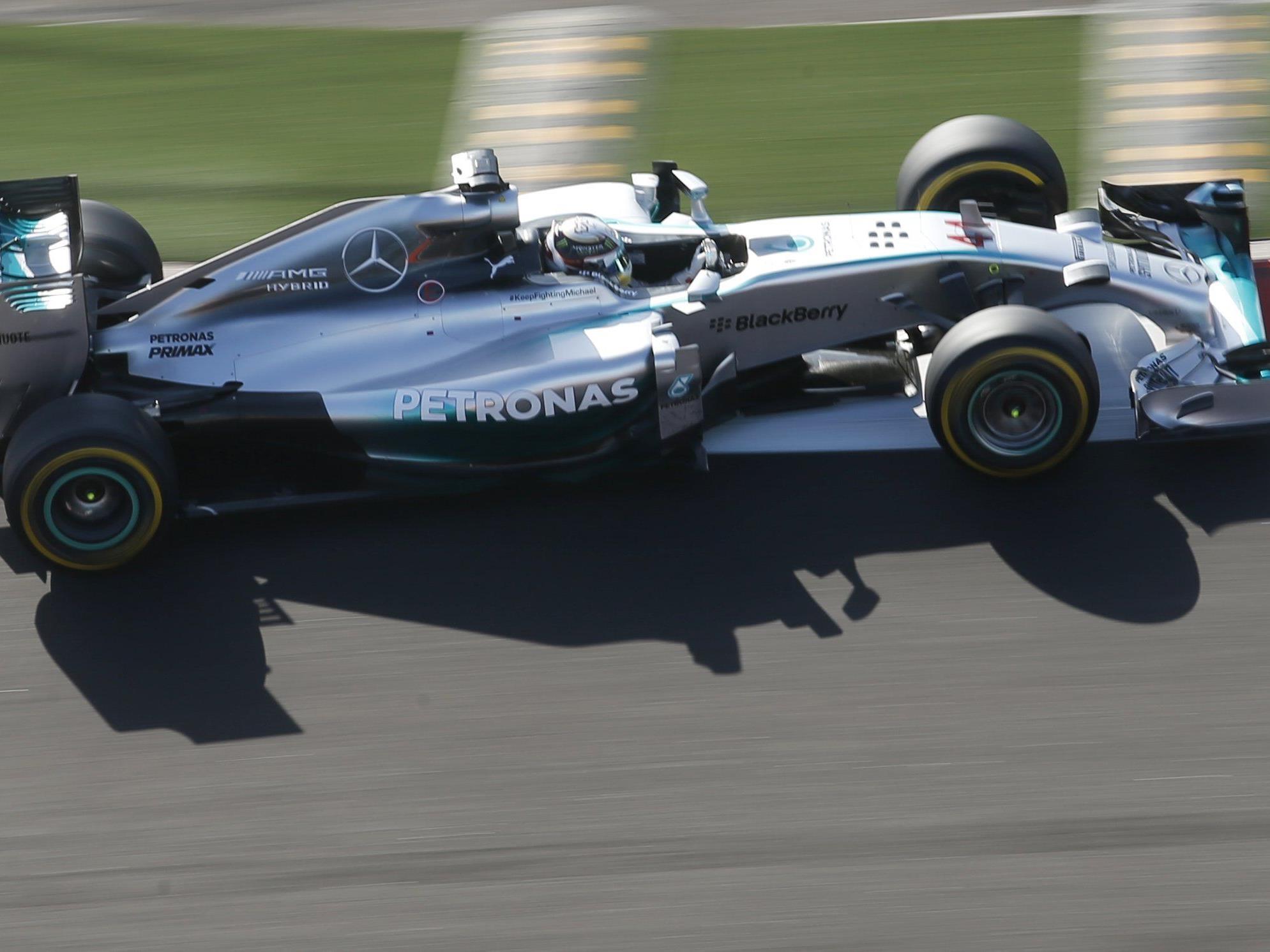 Hamilton baute Vorsprung auf WM-Rivalen Rosberg mit viertem Sieg in Serie auf 17 Punkte aus.
