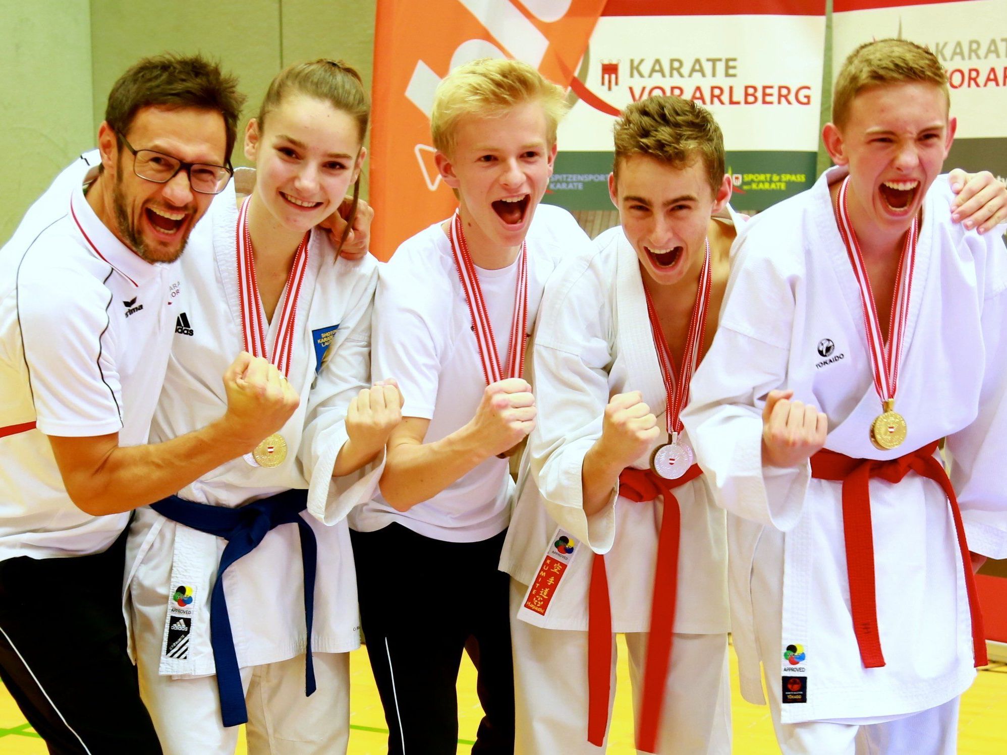 Trainer und Sportler vom Lauteracher Karate Club Trainer und Sportler vom Lauteracher Karate Club