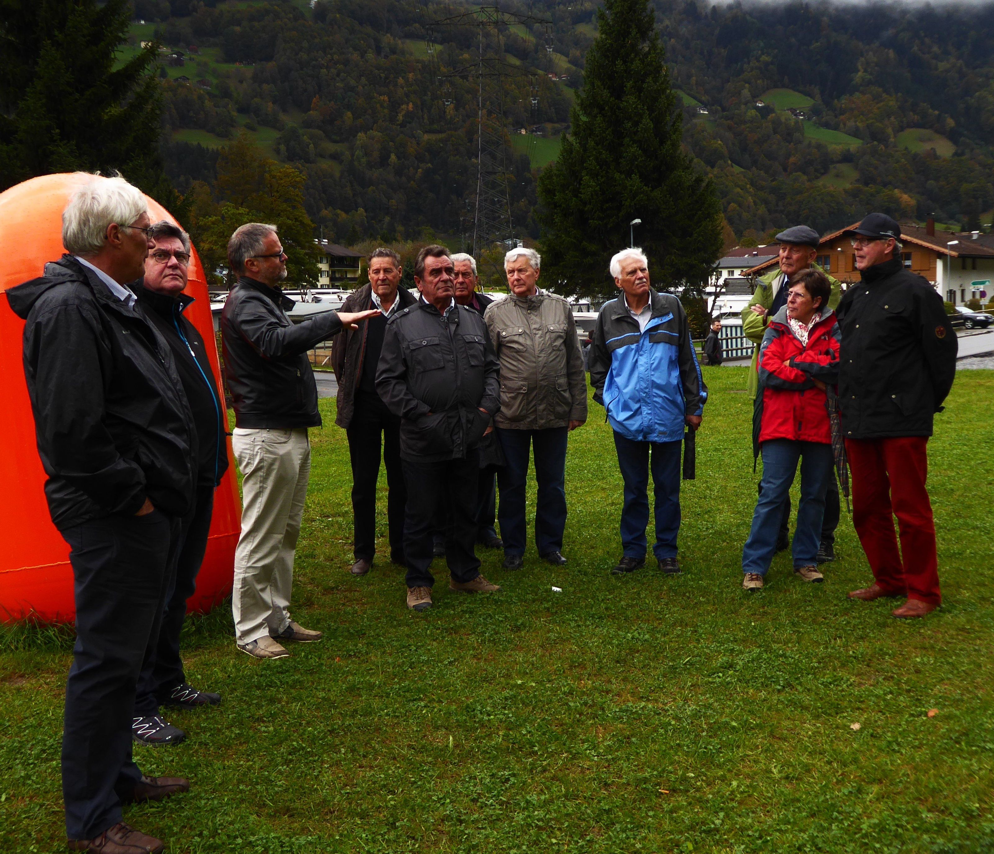 Nenzinger Seniorengruppe mit GF Elmar Egg Nenzinger Seniorengruppe mit GF Elmar Egg