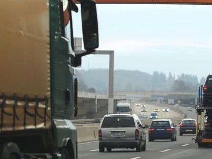 Sperre der A4-Ausfahrt. Sperre der A4-Ausfahrt.
