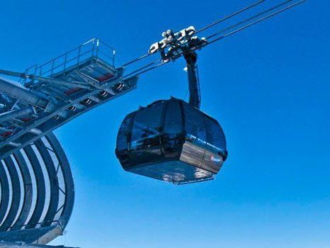 Eine Kabinenbahn soll die Skigebiete in Vorarlberg und Tirol verbinden. Eine Kabinenbahn soll die Skigebiete in Vorarlberg und Tirol verbinden.