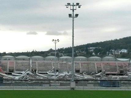 Das Gerhard Hanappi Stadion verschwindet langsam aber sicher.