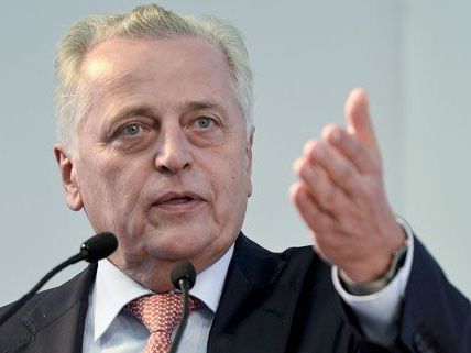Sozialminister Hundstorfer sieht Diskussionsbedarf. Sozialminister Hundstorfer sieht Diskussionsbedarf.