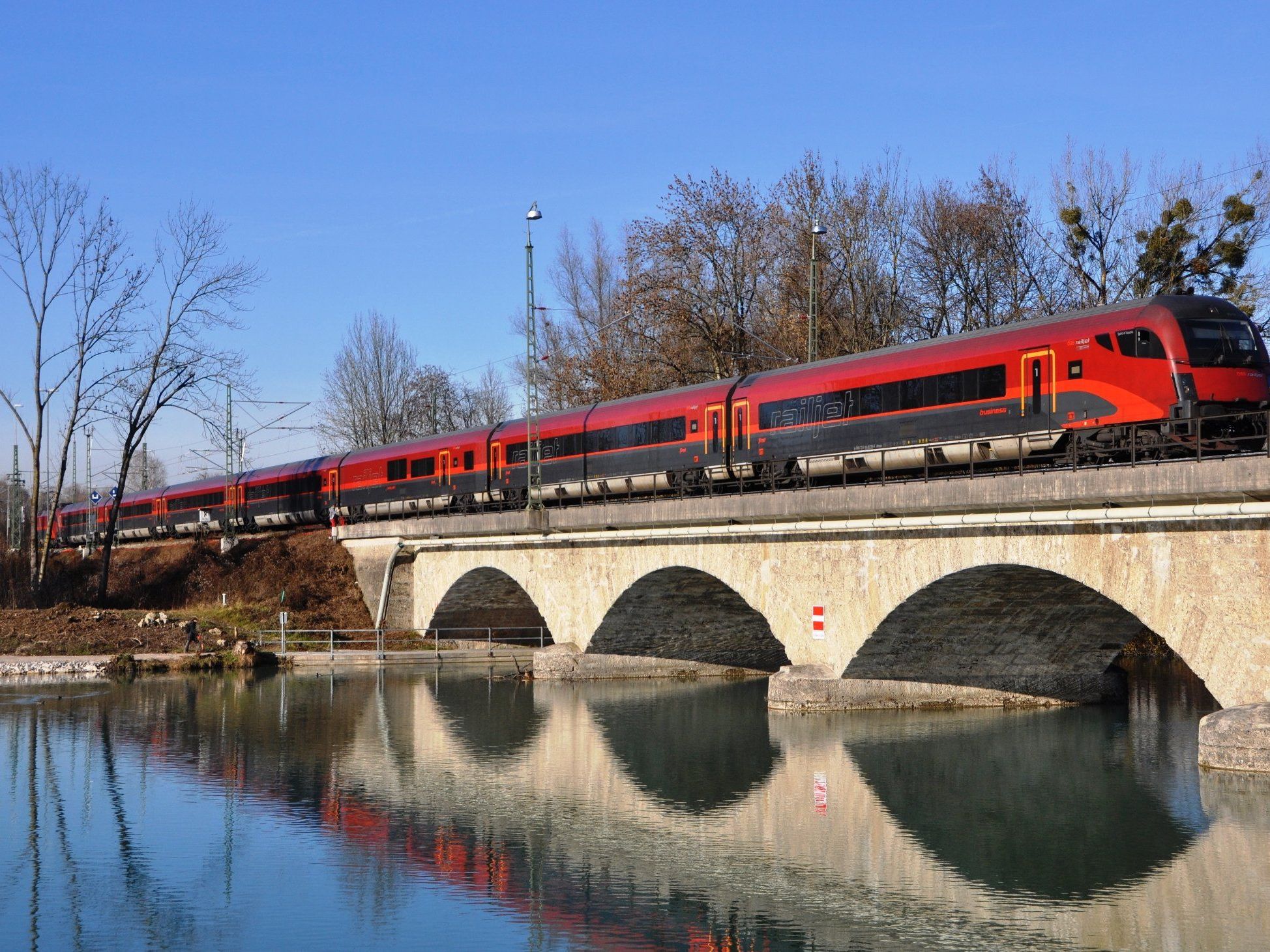 ÖBB ersuchen Kunden, sich im Vorfeld zu erkundigen. ÖBB ersuchen Kunden, sich im Vorfeld zu erkundigen.