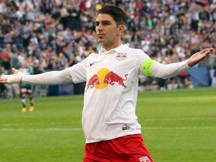 Red Bull Salzburg und Jonatan Soriano fühlen sich bereit für Schlüsselpartie gegen Zagreb. Red Bull Salzburg und Jonatan Soriano fühlen sich bereit für Schlüsselpartie gegen Zagreb.