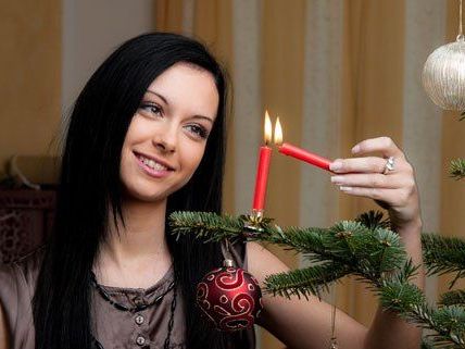 Vor allem Frauen freuen sich auf Weihnachten. Vor allem Frauen freuen sich auf Weihnachten.