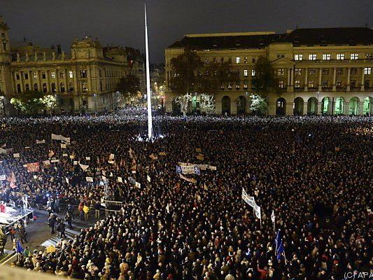 "Tag der Volksempörung" gegen Orban