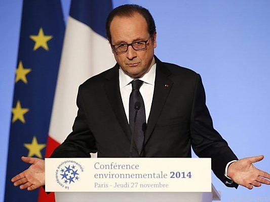 Hollande übernimmt Initiative