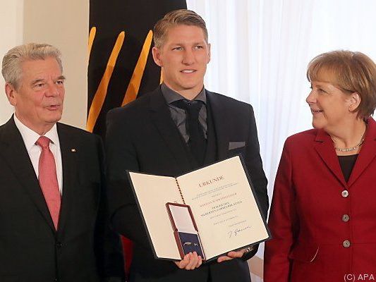 "Schweini", Träger des "Silbernen Lorbeerblattes" "Schweini", Träger des "Silbernen Lorbeerblattes"