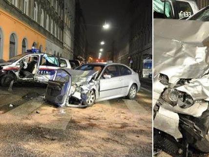 Betrunkener rammte Polizeiauto in Wien - Drei Schwerverletzte
