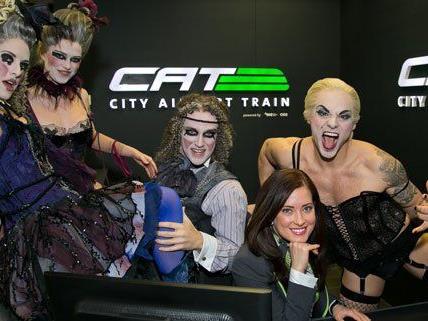 Der Rocky Horror Cast beim Meet & Greet in der CAT Lounge in The Mall Wien Mitte.