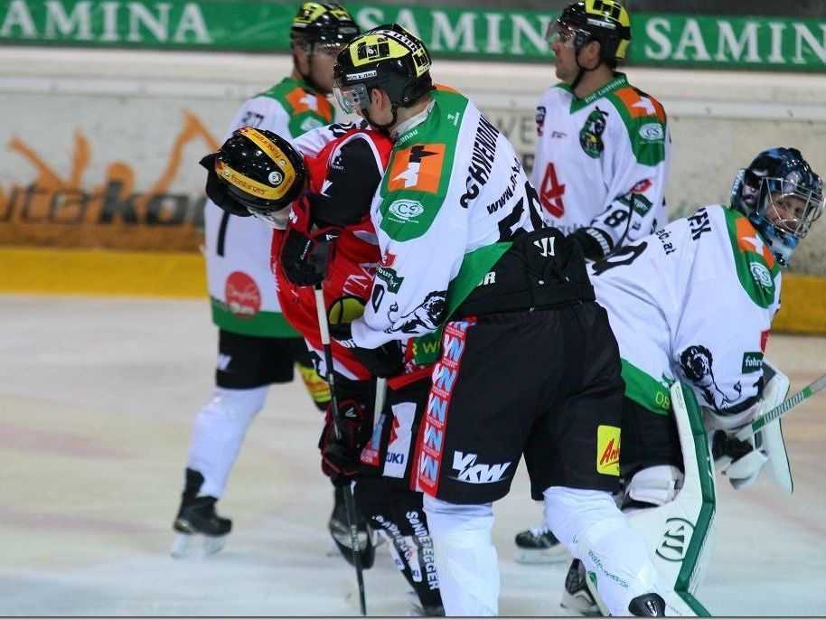 EHC Lustenau unterlag Feldkirch mit 3:6. EHC Lustenau unterlag Feldkirch mit 3:6.