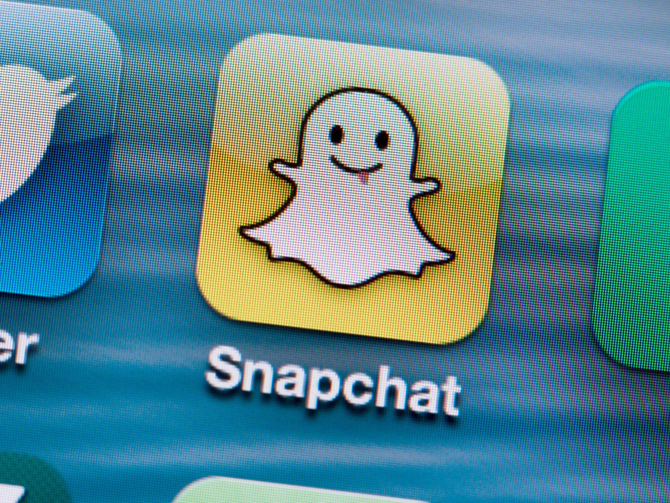 Das Logo von Snapchat. Mit dieser App kann man Fotos und Videos verschicken. Das Logo von Snapchat. Mit dieser App kann man Fotos und Videos verschicken.