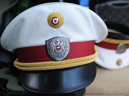 Die Polizei konnte zwei mutmaßliche Schlepper festnehmen. Die Polizei konnte zwei mutmaßliche Schlepper festnehmen.