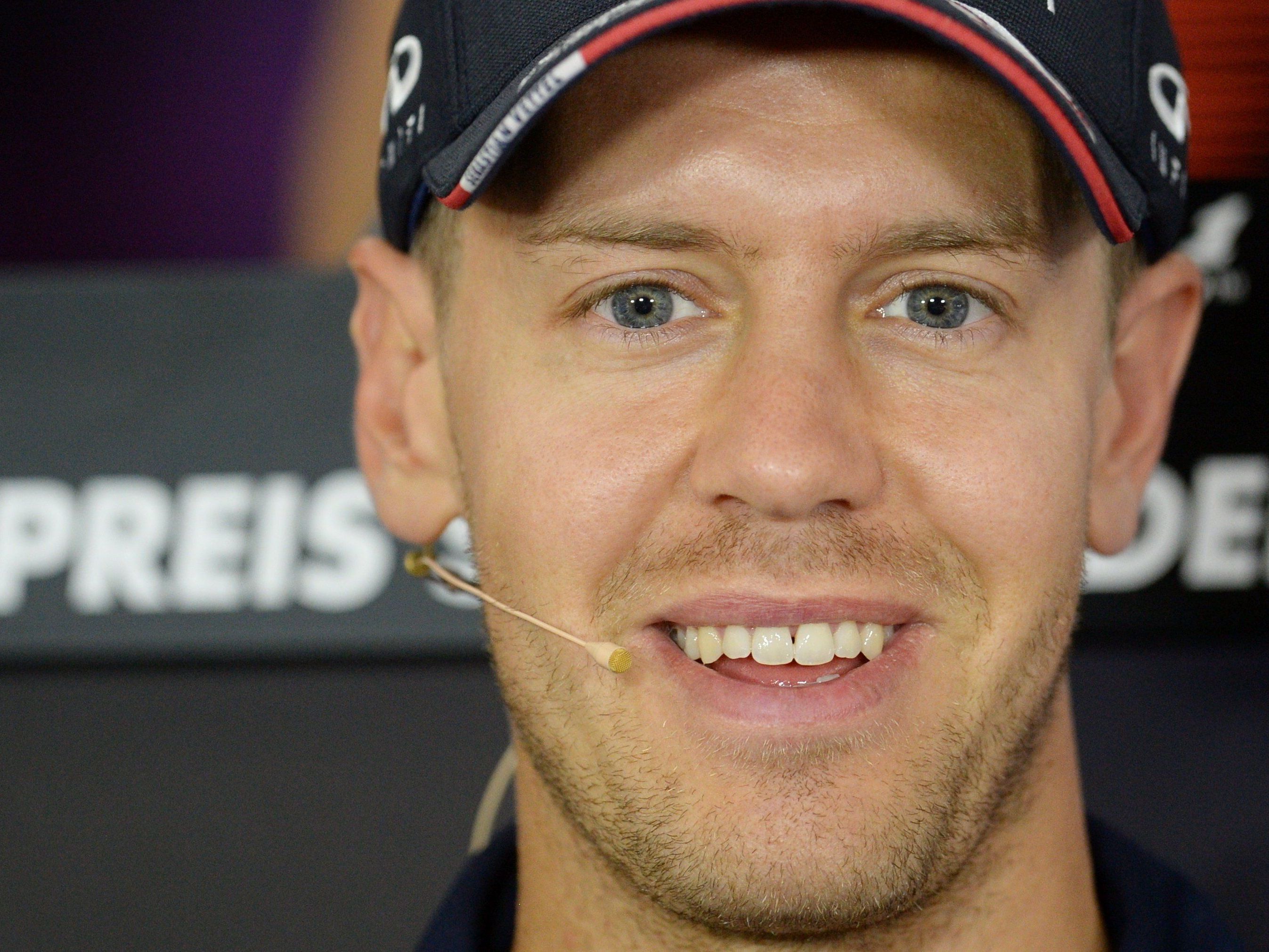 Ferrari bestätigte nun den Wechsel von Sebastian Vettel. Ferrari bestätigte nun den Wechsel von Sebastian Vettel.