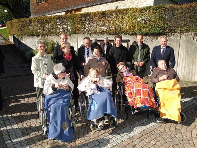 Bewohner, Angehörige und Personal feierten eine für die Gemeinde unschätzbar wichtige Einrichtung. Bewohner, Angehörige und Personal feierten eine für die Gemeinde unschätzbar wichtige Einrichtung.