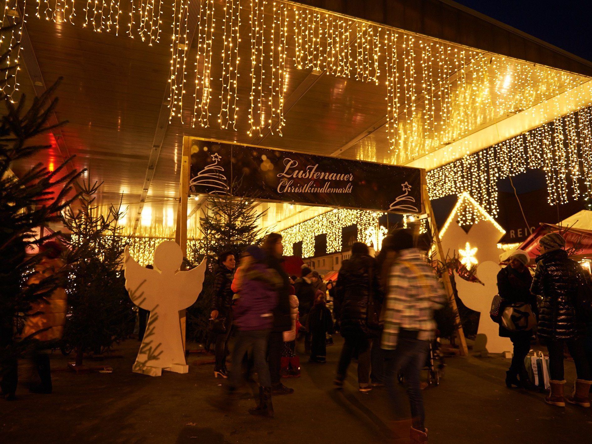 Vom 28. bis 30. November findet in Lustenau der Christkindlmarkt mit Krippenausstellung statt. Vom 28. bis 30. November findet in Lustenau der Christkindlmarkt mit Krippenausstellung statt.