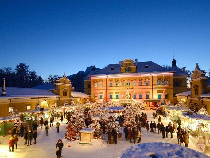 Der Hellbrunner Adventzauber zählt zu den romantischsten Adventmärkten in Österreich.
