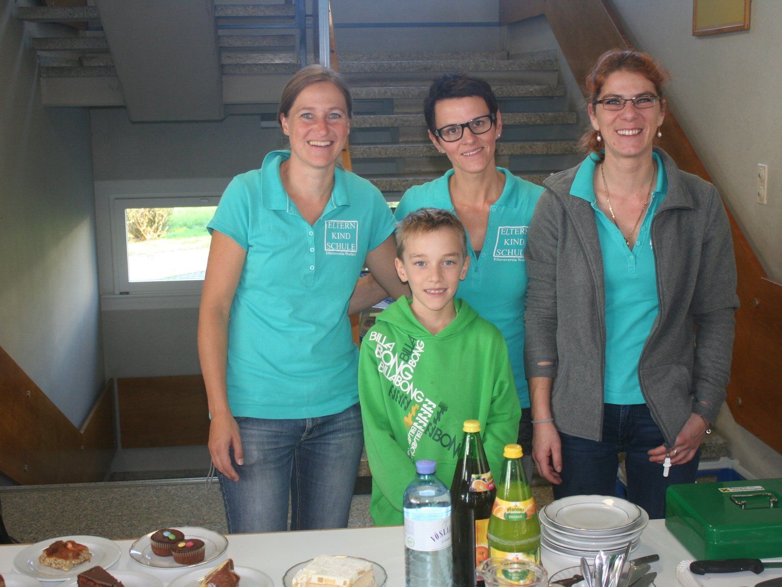 Claudia, Elisabeth, Sabrina und Aaron hatten alle Hände voll zu tun Claudia, Elisabeth, Sabrina und Aaron hatten alle Hände voll zu tun