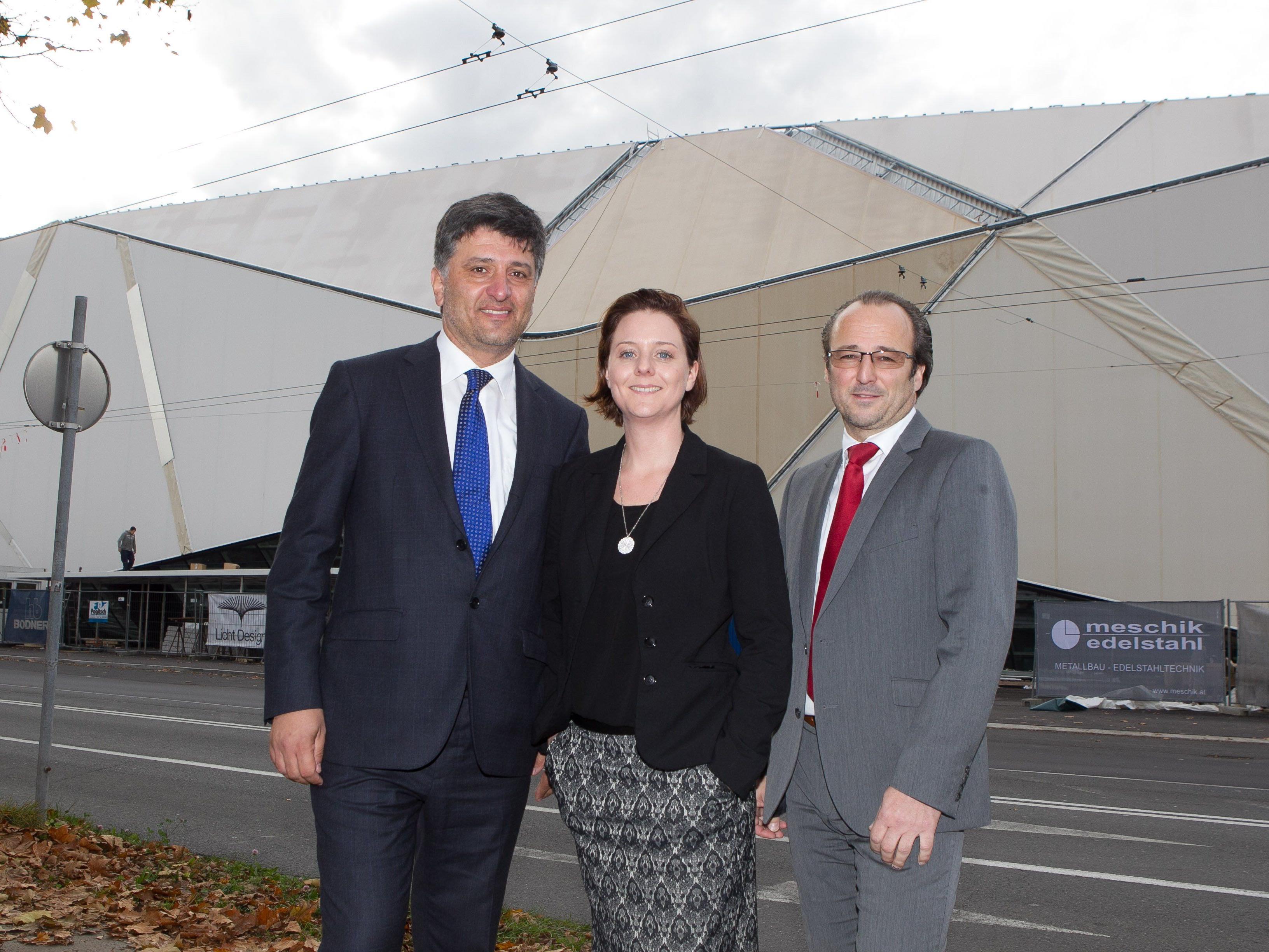 Endspurt im SCA. Im Bild von links: Erich Schuhmacher (GS), Sabine Gabl (Centermanagerin), Helmut Gappmayer (Eigentümervertreter).