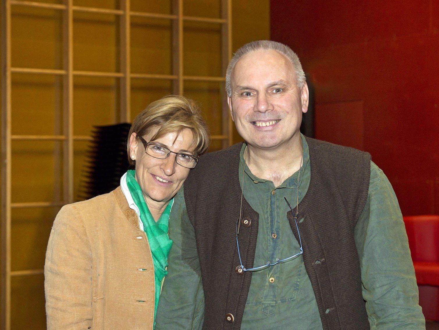 Schlaganfallpatient Kurt Gerszi, Obmann des Selbsthilfevereins "Net lugg lo!", mit Gattin Gabi. Schlaganfallpatient Kurt Gerszi, Obmann des Selbsthilfevereins "Net lugg lo!", mit Gattin Gabi.