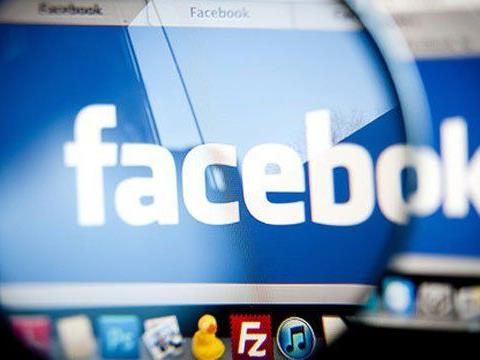 Das Innenministerium bittet Facebook bei Verdachtsfällen um Auskunft.