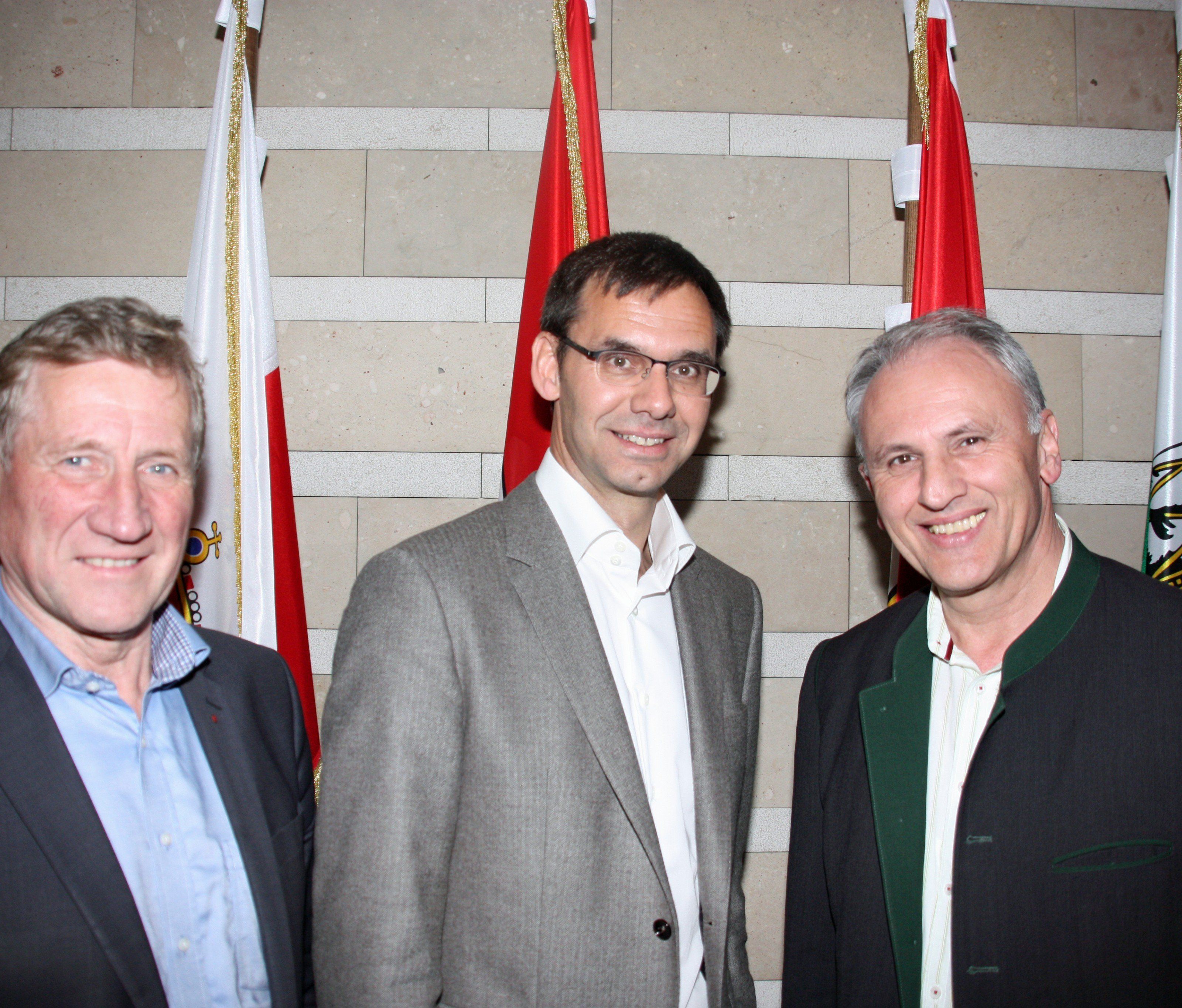 Treffen im Landhaus: Wolfram Baldauf, Obmann des Vorarlberger Blasmusikverbands, bei Landeshauptmann Markus Wallner und Landesrat Erich Schwärzler.