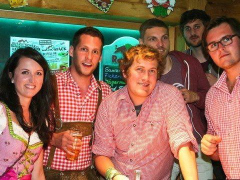 "Ausrutscher": Von 3. bis 14. Dezember eröffnet der Gaschurner Party-Hotspot die heurige Wintersaison. "Ausrutscher": Von 3. bis 14. Dezember eröffnet der Gaschurner Party-Hotspot die heurige Wintersaison.