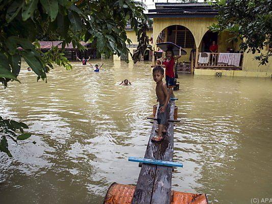 Hunderttausende von Überflutungen betroffen