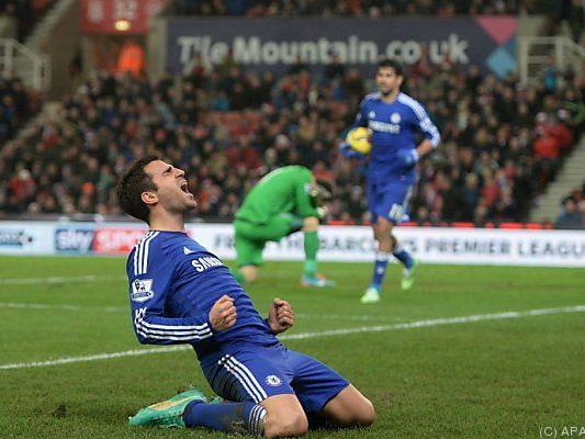 Cesc Fabregas freut sich über sein Tor gegen Stoke