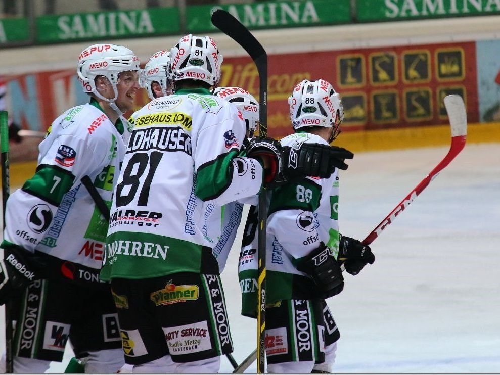 EHC Bregenzerwald dankt allen "Blaulicht"-Vereinen. EHC Bregenzerwald dankt allen "Blaulicht"-Vereinen.