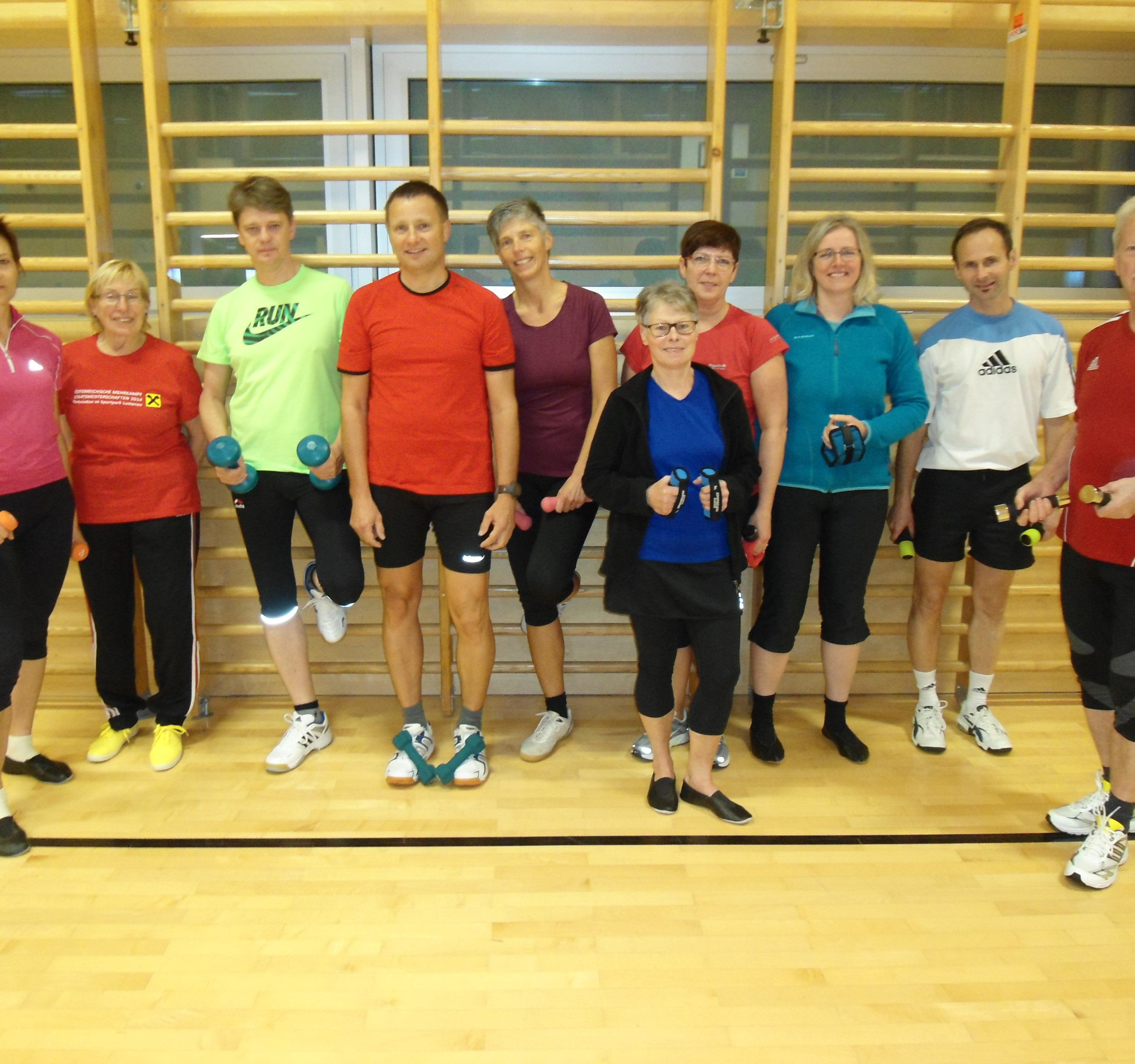 Sport und Geselligkeit bei „Richtig fit“ Sport und Geselligkeit bei „Richtig fit“